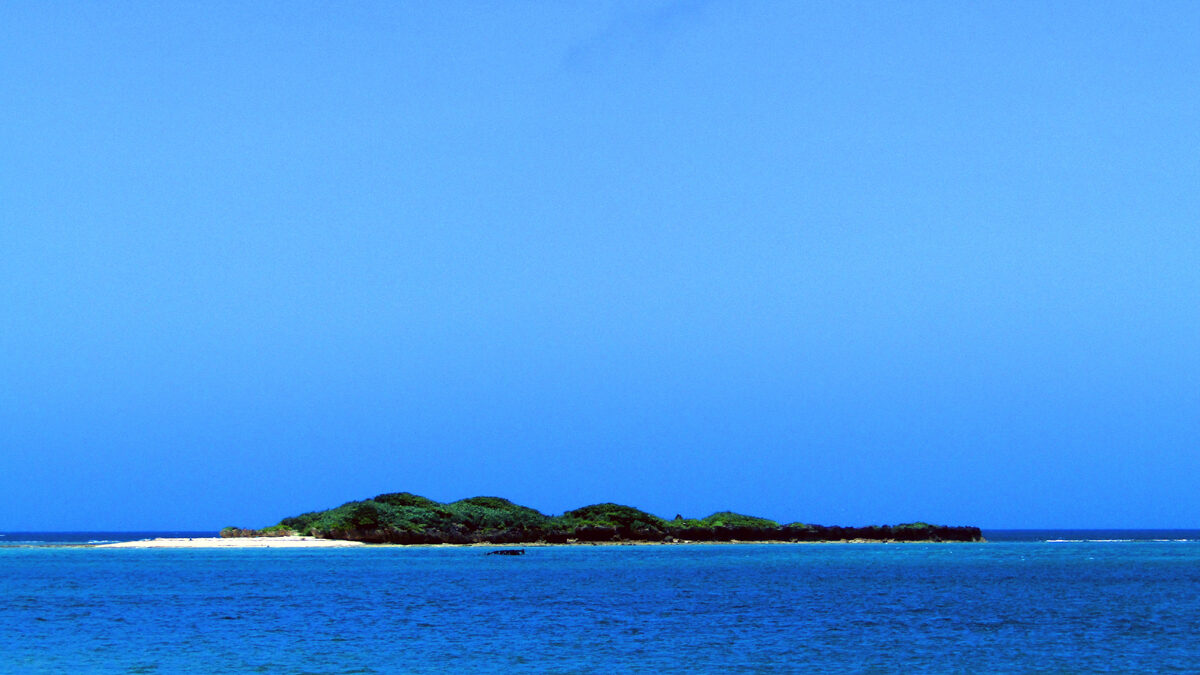 【沖縄・地元占い師おすすめ】那覇空港から30分で行ける！願いがかなう神秘の島とは